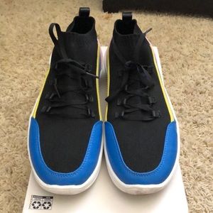 Sock shoes